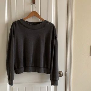 Grey Cropped Aerie Sweater 🖤